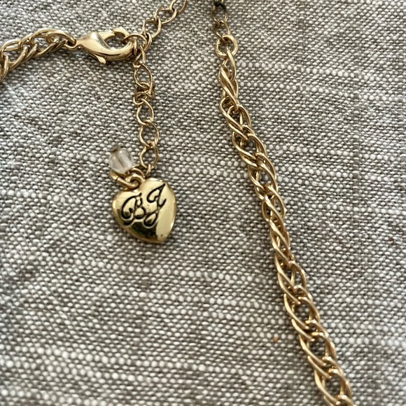 Betsey Johnson necklace - Picture 5 of 8